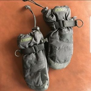 Snow mittens/gloves